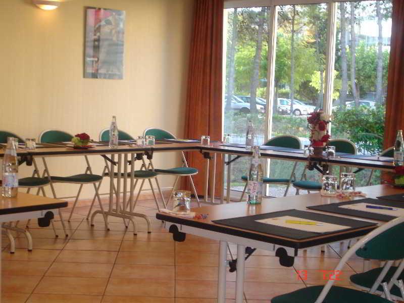 The Originals City, Hotel Nimes Costieres, Ex Inter Hotel Exterior photo